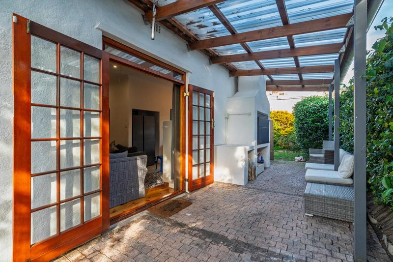 2 Bedroom Property for Sale in Harfield Village Western Cape